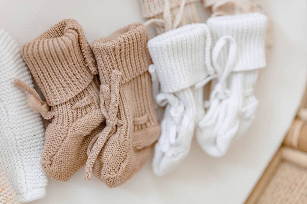 Newborn Booties - Mocha