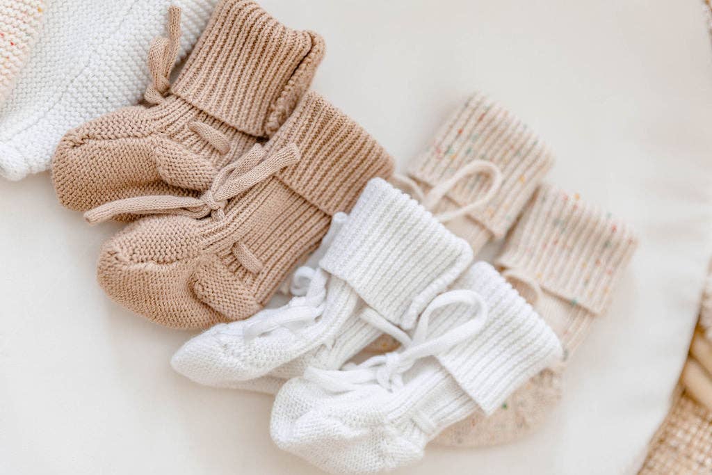 Newborn Booties - Mocha