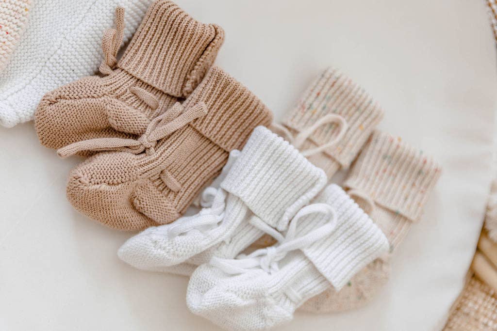 Newborn Booties - Mocha