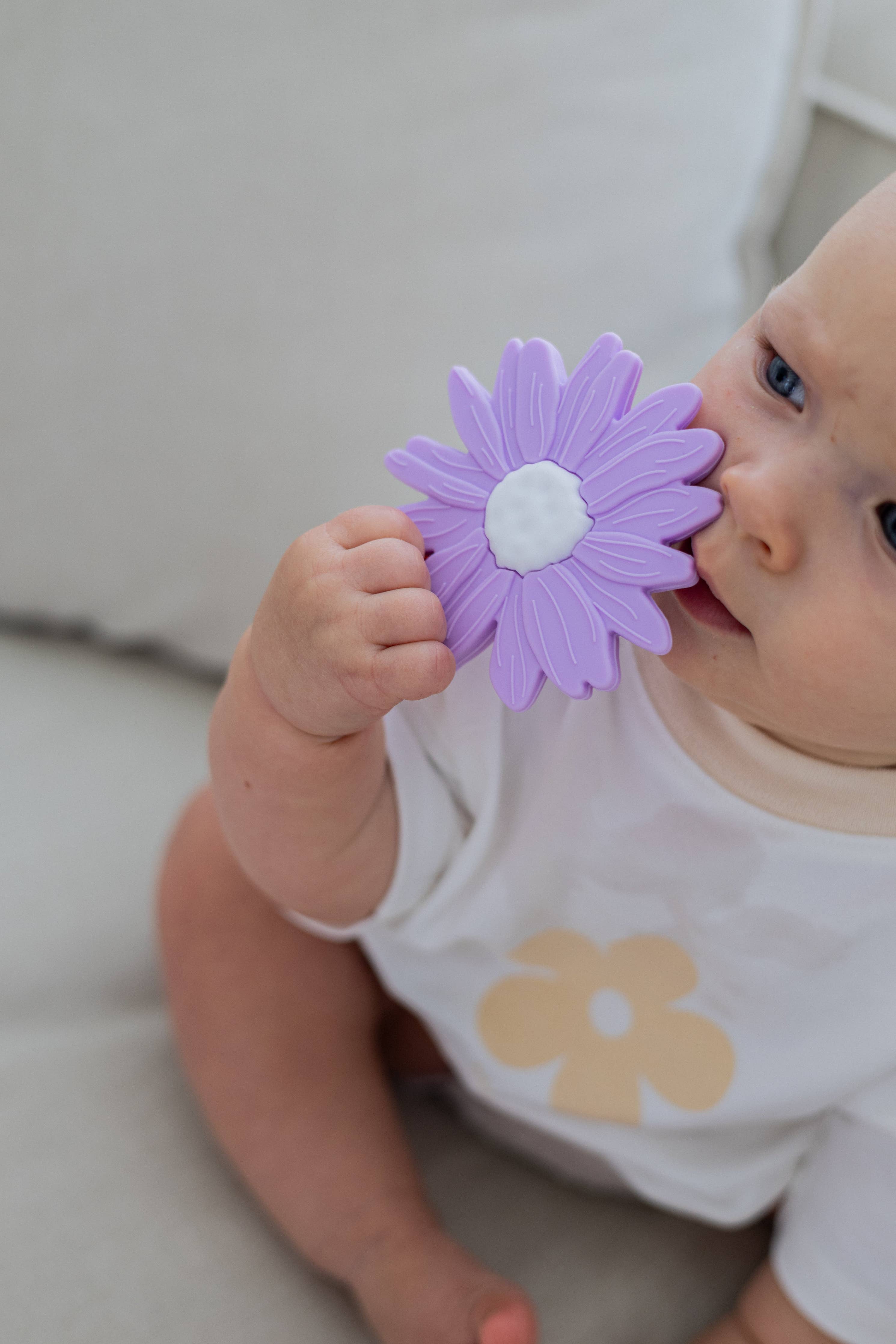 Silicone Teether - Lilac Daisy